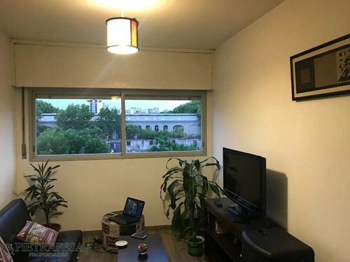 Imagen 2 de 9 de Apartamento En Venta Con Renta Amueblado, 2 Dormitorios, 1 Baño- Panamá-aguada
