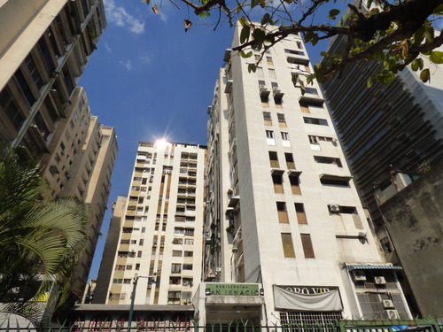 Apartamento De 95m2 En Venta Chacao Caracas.  Lfm07