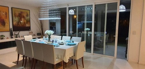 Imagen 10 de 21 de Casa Con Diseño - Los Lagos- Nordelta