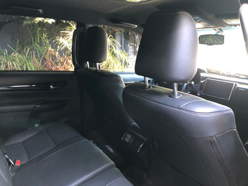 Toyota Hilux 2.8 Cd Srx 177cv 4x2