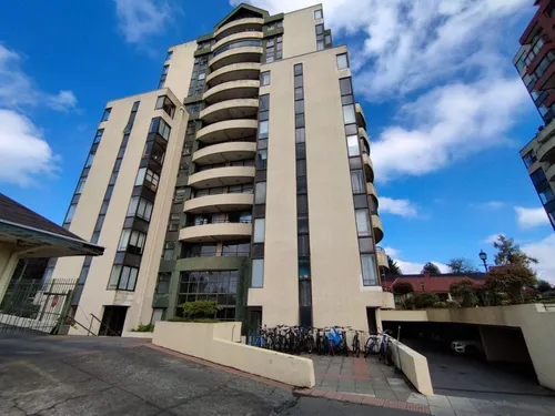 Se Arrienda Departamento Condominio Plaza Hochstetter.