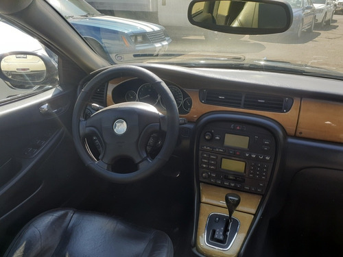 Jaguar X-type 2002