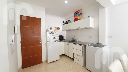Imagen 5 de 14 de Venta Departamento - La Plata Con Cochera