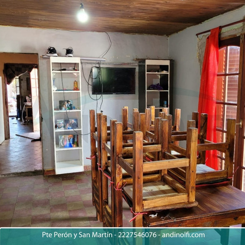 Imagen 2 de 8 de Casa A Refaccionar - Lobos