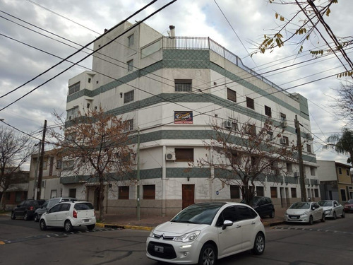 Imagen 2 de 13 de Depto. 2 Amb. Muy Buen Estado Zona Ateneo