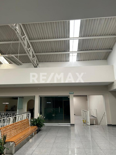 Local En Renta En Pabellón Asunción, Metepec