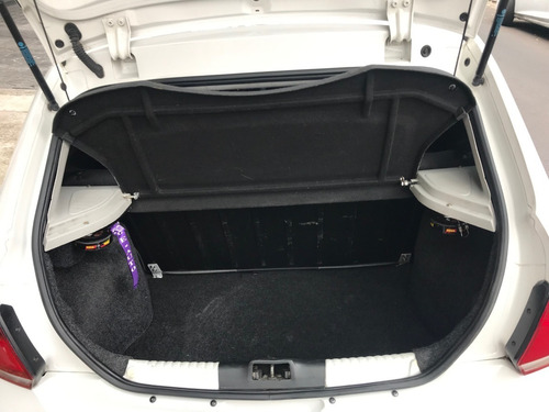 Imagen 13 de 15 de Volkswagen Gol Trend 1.6 Pak I 3 Pts