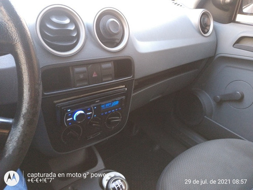 Imagen 3 de 10 de Volkswagen Gol 1.6 I Power 601 2008