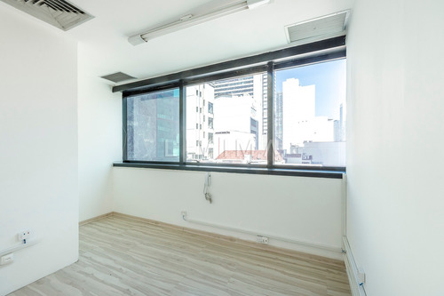 Sala Comercial Para Alugar Na Rua Do Ouvidor, Centro, Rio De Janeiro - Rj - Liv-0369