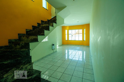 Imagem 1 de 15 de Casa Para Aluguel - Vila Lavinia, 3 Quartos, 180 - 893368164