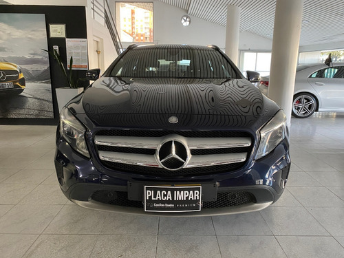 Imagen 3 de 17 de Mercedes Benz Clase Gla 200 Wag At 2017