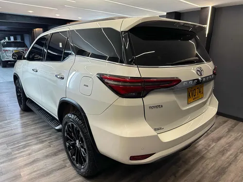 Toyota Fortuner 2.4 Street At 7As