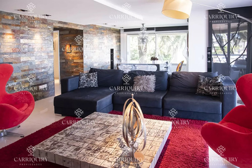 Gran Oportunidad De Venta, En La Zona Del Puerto De Punta Del Este.