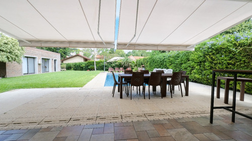 Venta Casa 350 M² Country San Carlos Lote Central 850 M² Pileta Parrilla