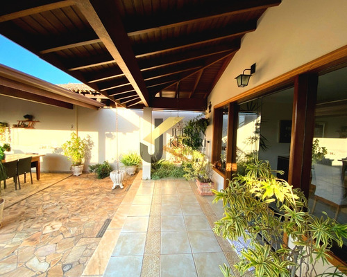 Imagem 21 de 30 de Charmoso Sobrado À Venda No San Conrado, Com 318 M² De Construção E 480 M² De Terreno. - C006376 - 70805164