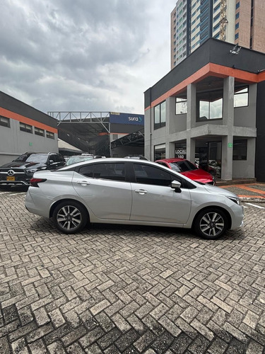 Nissan Versa 1.6 Advance