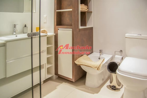 Apartamento En Venta En Torre Esmeralda De 3 Dormitorios , En Punta Del Este