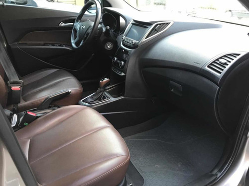 Imagem 9 de 15 de Hyundai Hb20x 1.6 16v Premium Flex 4p Automático 2017/2018