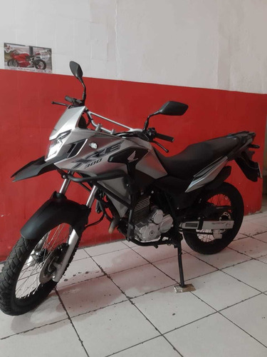 Imagem 9 de 15 de Honda Xre 300 Prata Unico Dono Baixo Km