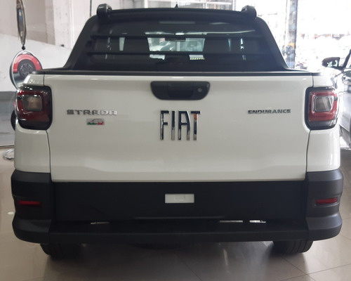 Imagen 2 de 16 de Fiat Strada Freedom 1.4 Doble Cabina