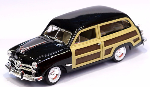 Miniatura Ford Woody Wagon 1949 Preto 1/24 Motormax