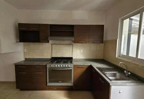 Casa En Venta, Col. San Miguel Totocuitl, Toluca Lr17