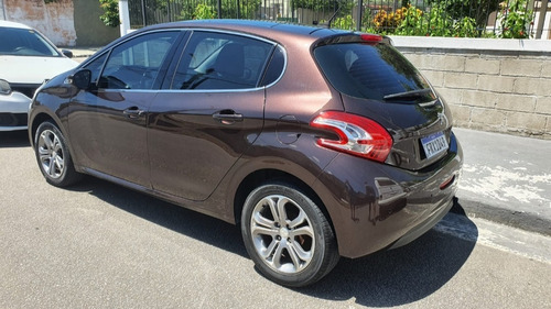 Imagem 4 de 9 de Peugeot 208 Griffe 1.6 Aut. (2015)