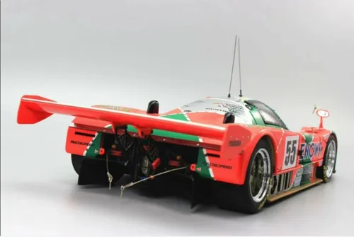 Miniatura Mazda 787b Le Mans Winner Autoart 1/18 Miniatura Mazda 787b Le Mans Winner Autoart 1/18