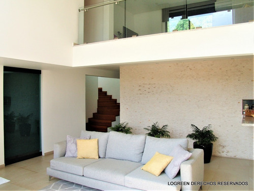 Imagen 12 de 14 de En Venta Casa Con Exclusivo Diseño Arquitectónico Y Vista Pa