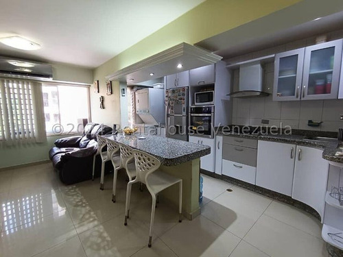 Hermoso Apartamento En Villa Paraiso Mls #24-24220