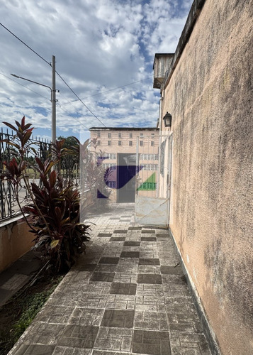 Casa En Venta Barrio Los Tarcos Ii - San Jose