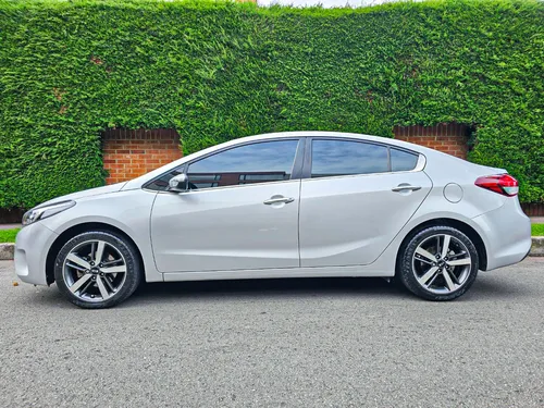 Cerato Pro Sx At 1.6l 2ab Abs Fe