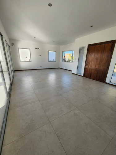 Imagen 5 de 22 de Casa En La Horqueta De Echeverria Con Pileta Canning