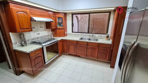 Casa En Venta En Providencia Espacios Amplios