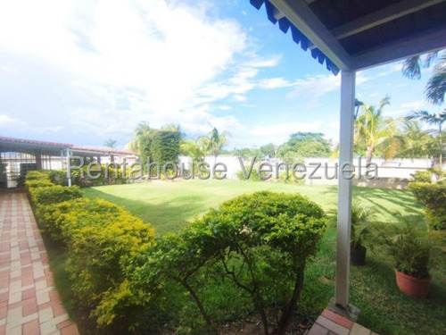 Milagros Inmuebles Edificio Venta Cabudare Lara Los Pinos Economica Residencial Economico Comercial Código Inmobiliaria Rent-a-house 25-6635