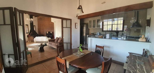 Imagen 2 de 13 de Venta Casa Villa Allende 3 Dormitorios Gran Parque Con Pileta