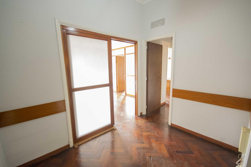 Departamento De 3 Ambientes Dependencia Apto Profesional En Alquiler, En Martínez.