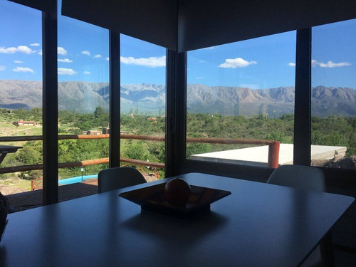 Nono Venta De Complejo Con 4 Casas Y Dpto