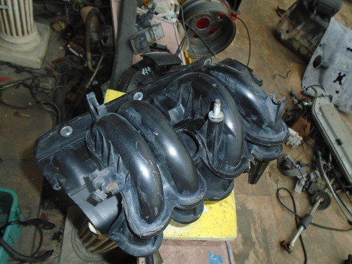 Imagen 1 de 3 de Vendo Multiple De Admision De Renault Sandero Año 2013
