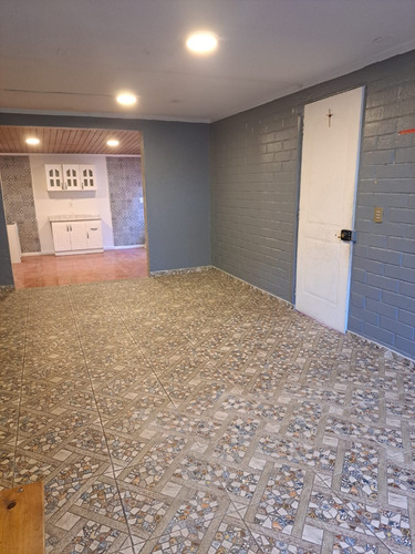 En Venta Casa 2 Pisos. 100/70 M2. Sin Subsidiio