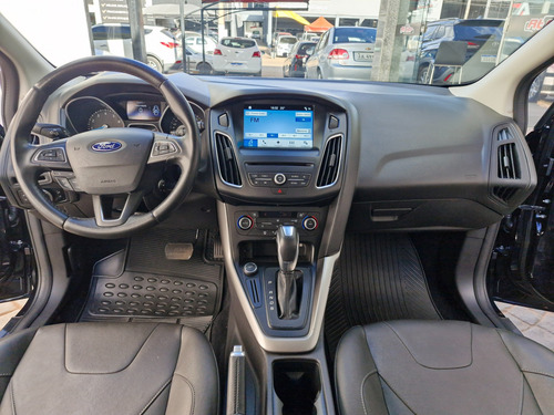 Ford Focus 2.0 SE PLUS 16V FLEX 4P POWERSHIFT
