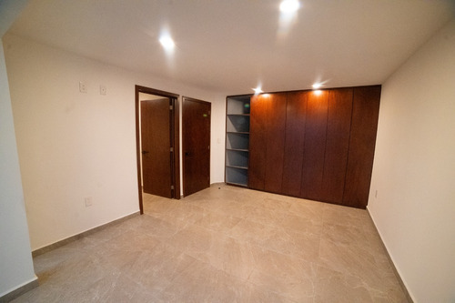 Venta De Casa En Privada Villa Esmeralda