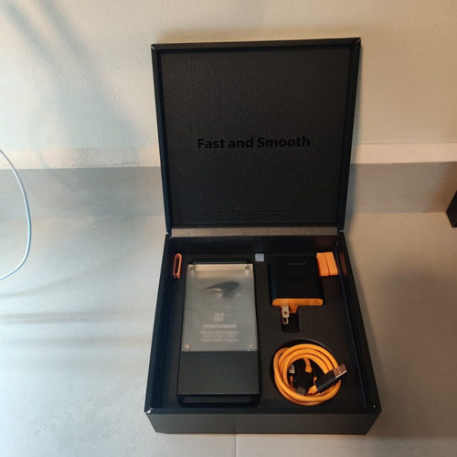 Oneplus 6t Mclaren Edition Dual Sim 256 Gb Speed Orange 10 Gb Ram Con Caja Y Artículos De Colección (Usado)