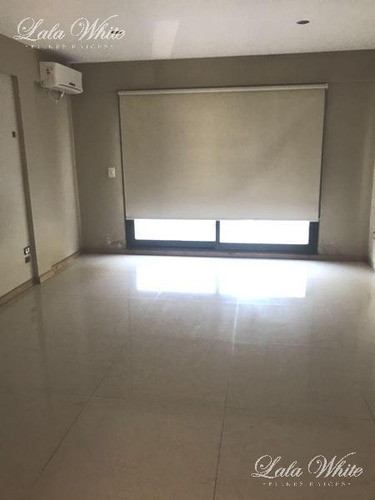 Imagen 15 de 23 de Venta - Casa En Saint Thomas Este