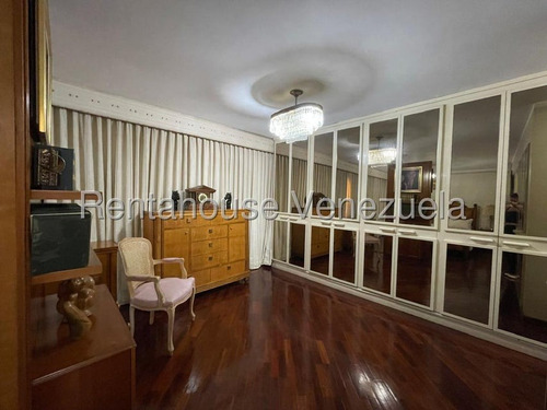 Exclusivo Apartamento Comodo Y Con Buena Distribucion En Venta En La Castellana Yf