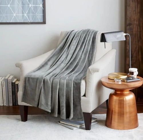 Frazada Manta Plush Flannel 240 X 190cm Térmica Ultra A Soft Gris Oscuro Liso