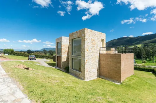 Casa En Venta En Valle Alto De La Pradera. Cod A5569