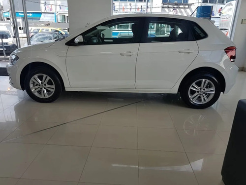 Volkswagen Polo Trendline 1.6 Automatico 2020