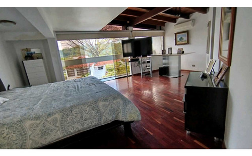 Casa En Venta Urb El Placer 5h/6b/3p Piscina