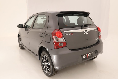 Imagen 5 de 18 de Toyota Etios Xls Pack 4a/t 5p $ 3.509.000 Gris Oscuro